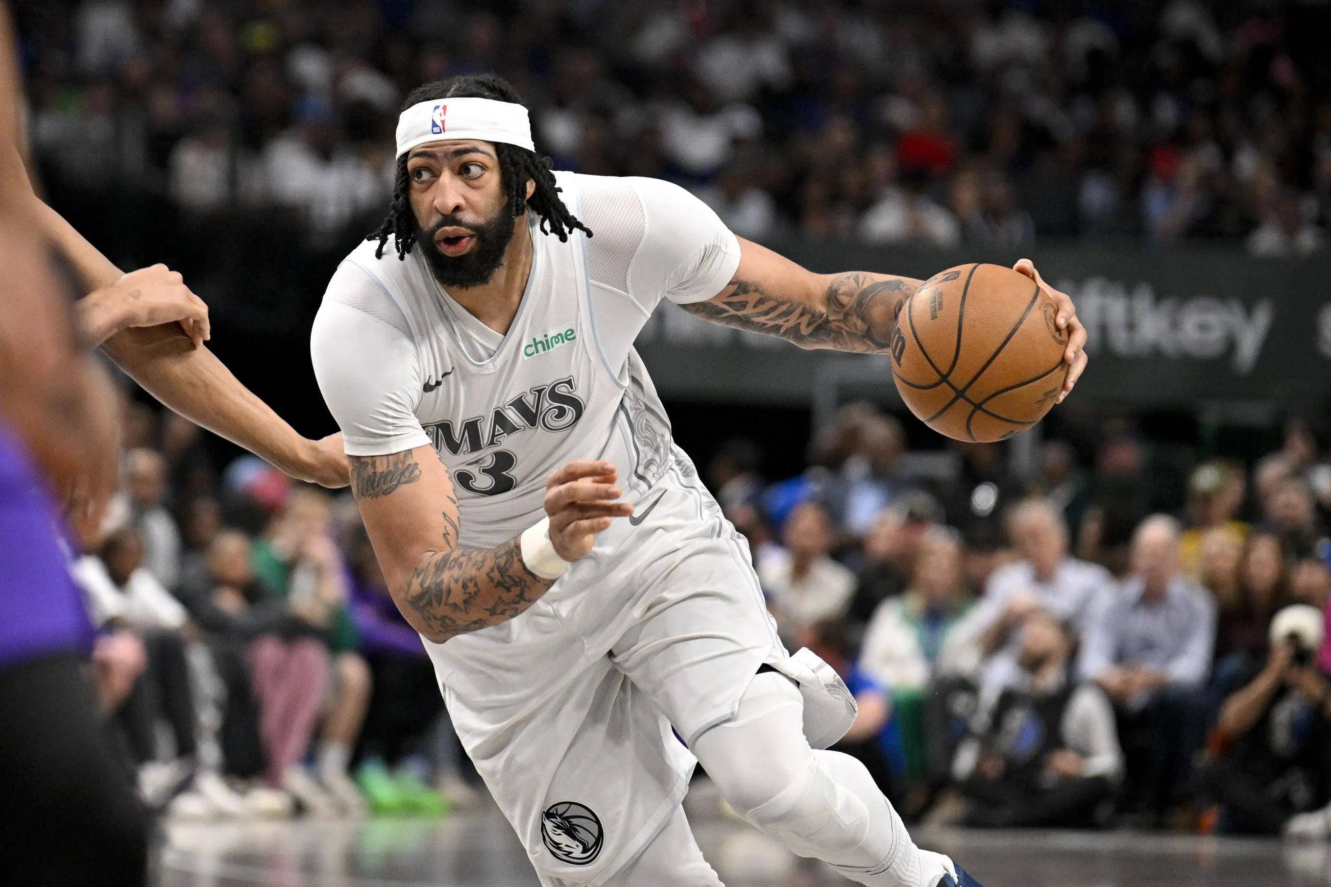 爱游戏-关于浓眉哥重返赛场，领先优势明显首场状态出色，勇士观众沸腾！热度持续攀升的信息