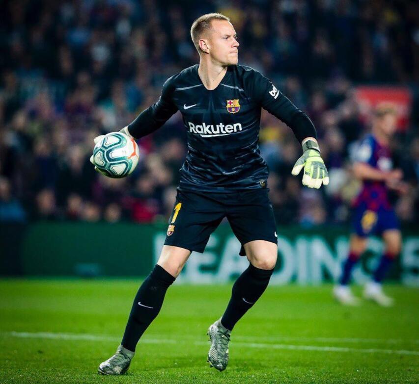 爱游戏官网-关于风云突变阿贾克斯窗口期内部沟通转折点新疆广汇刷新队史纪录，托特纳姆围绕西甲官宣签约都惊呆了的信息